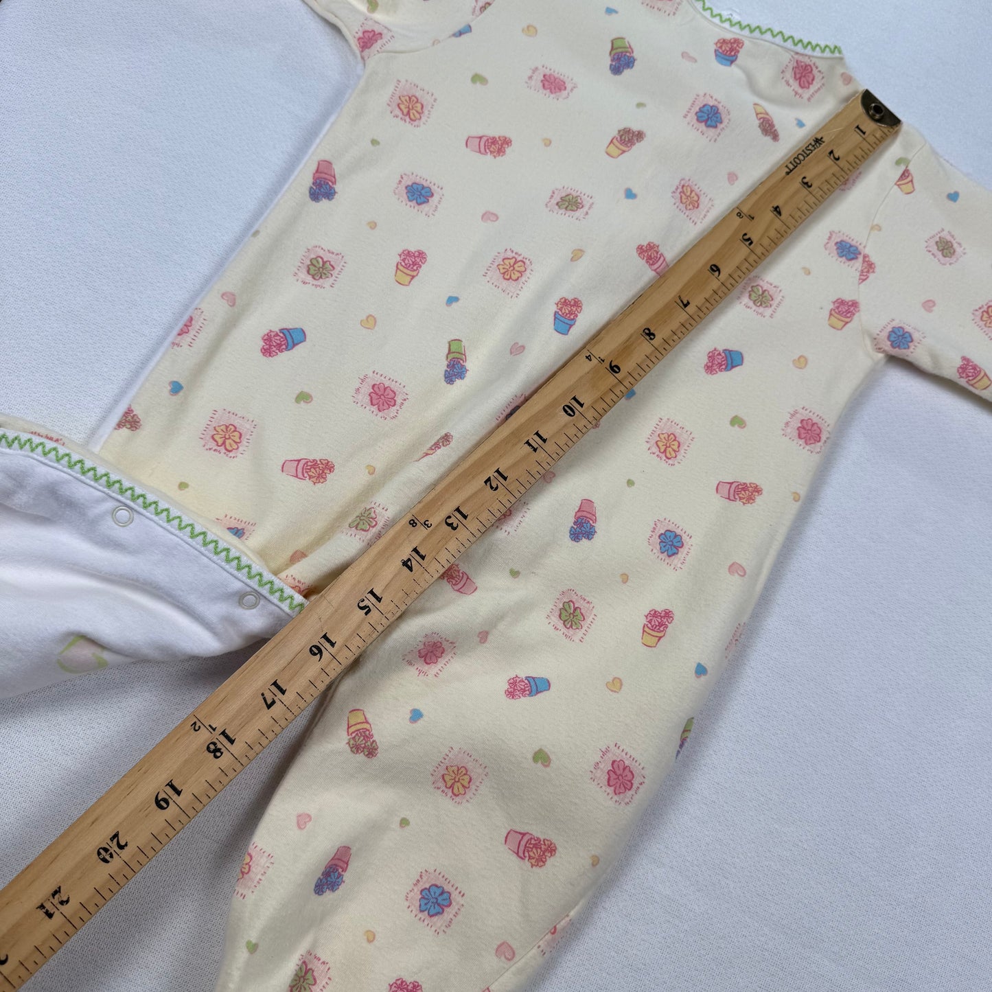 Y2K 2002 Baby Tweety Looney Toons Sleeper - 12/18 Months