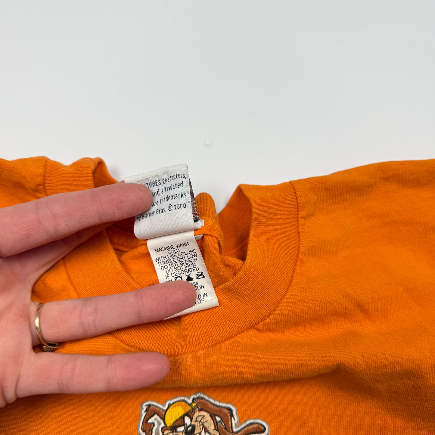 2000 Taz Looney Tunes T-Shirt - Size 6/7