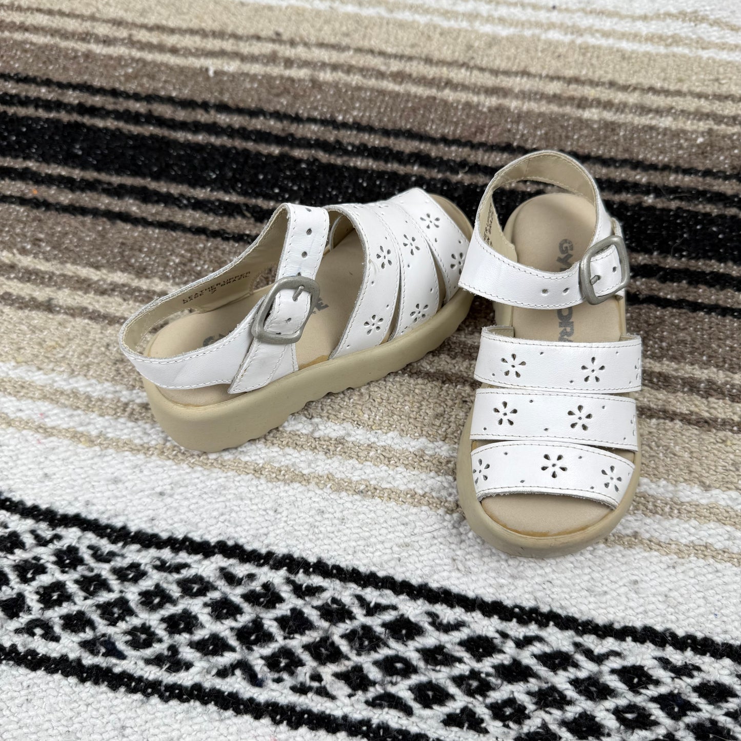 Y2K Gymboree Sandals White - Size 7C