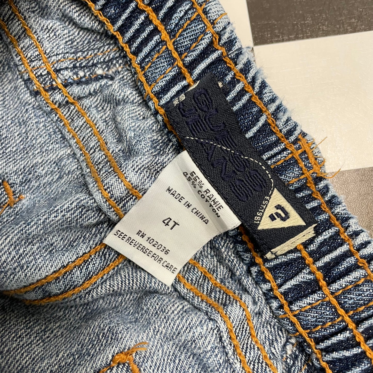 Y2K Guess Carpenter Jeans - 4T