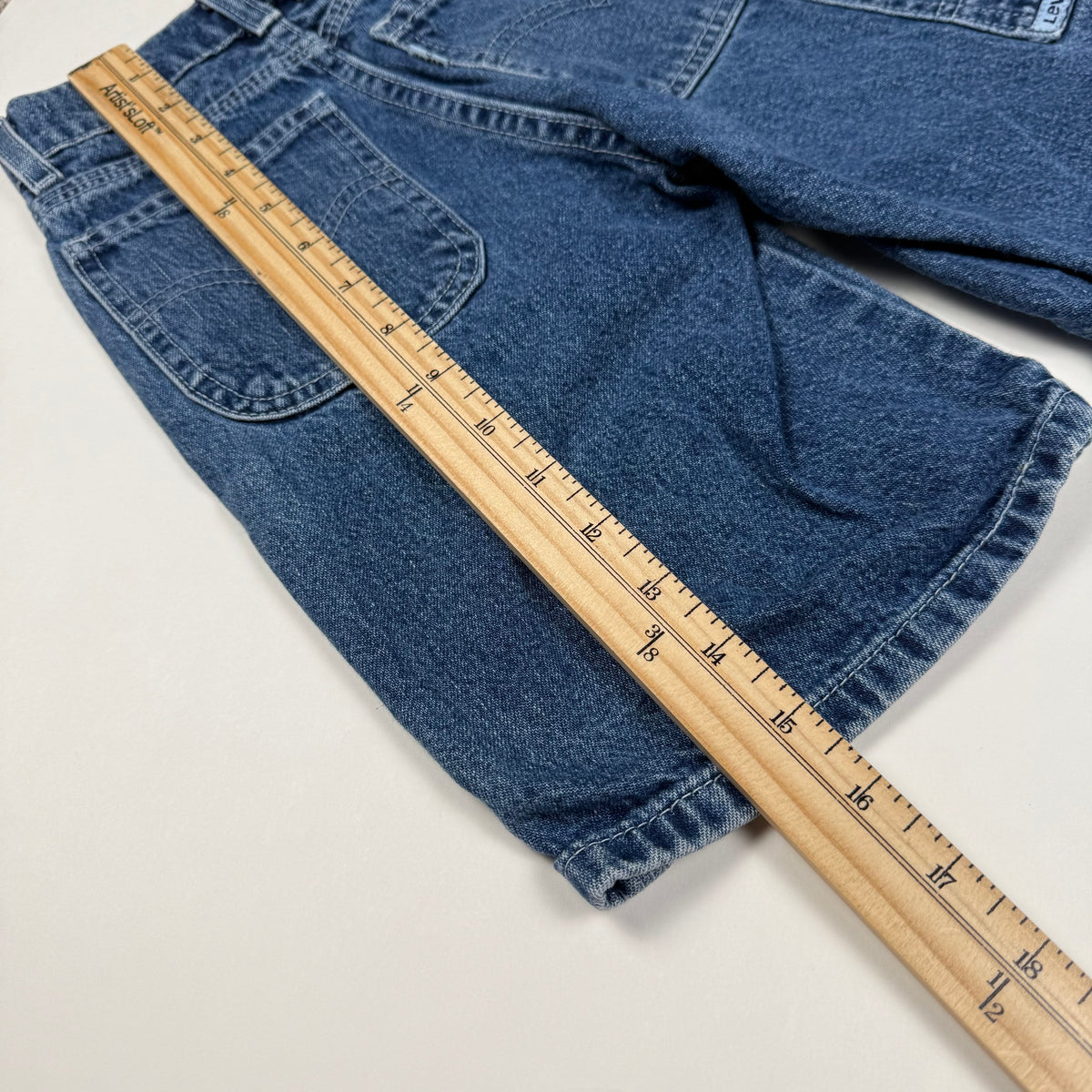 Vintage Y2K Levi's Shorts - 4/5T