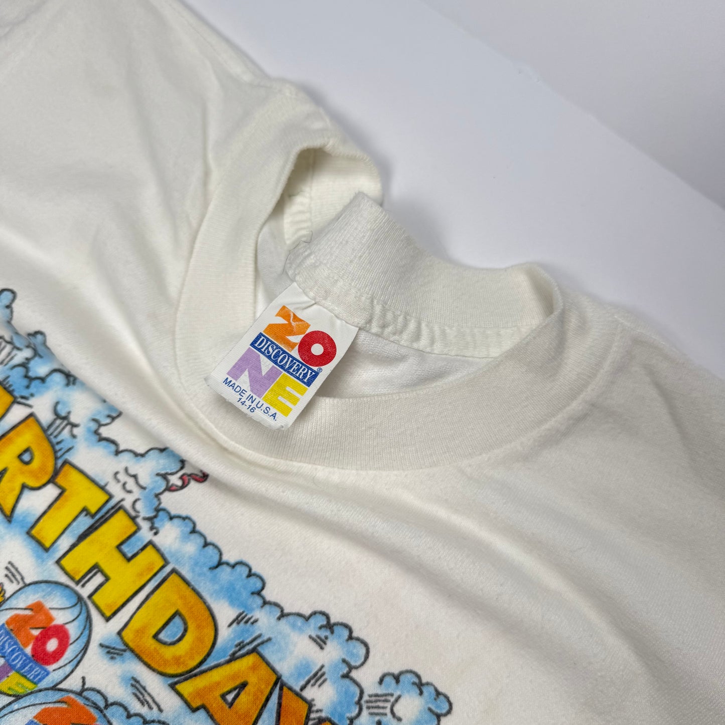 Vintage 1994 Discovery Zone T-Shirt - Youth Small/Medium