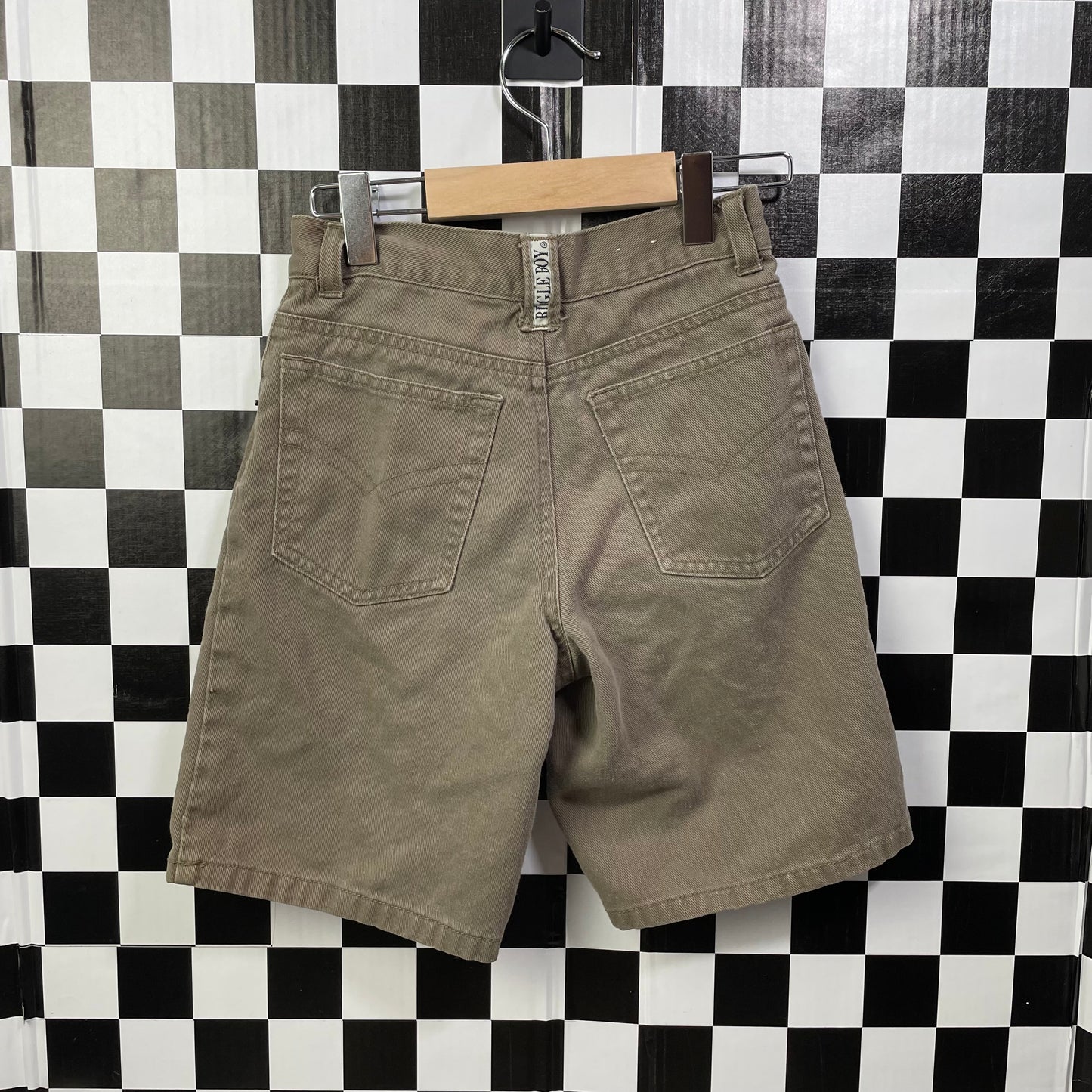 Y2K Bugle Boy Tan Bermuda Shorts - Size 8 Regular