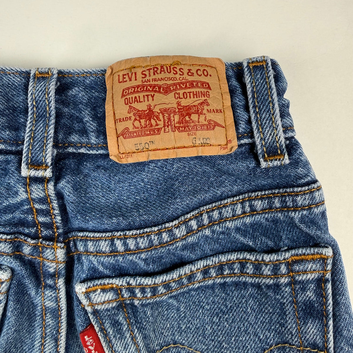 Vintage Y2K Levi's 550 - 4/5T