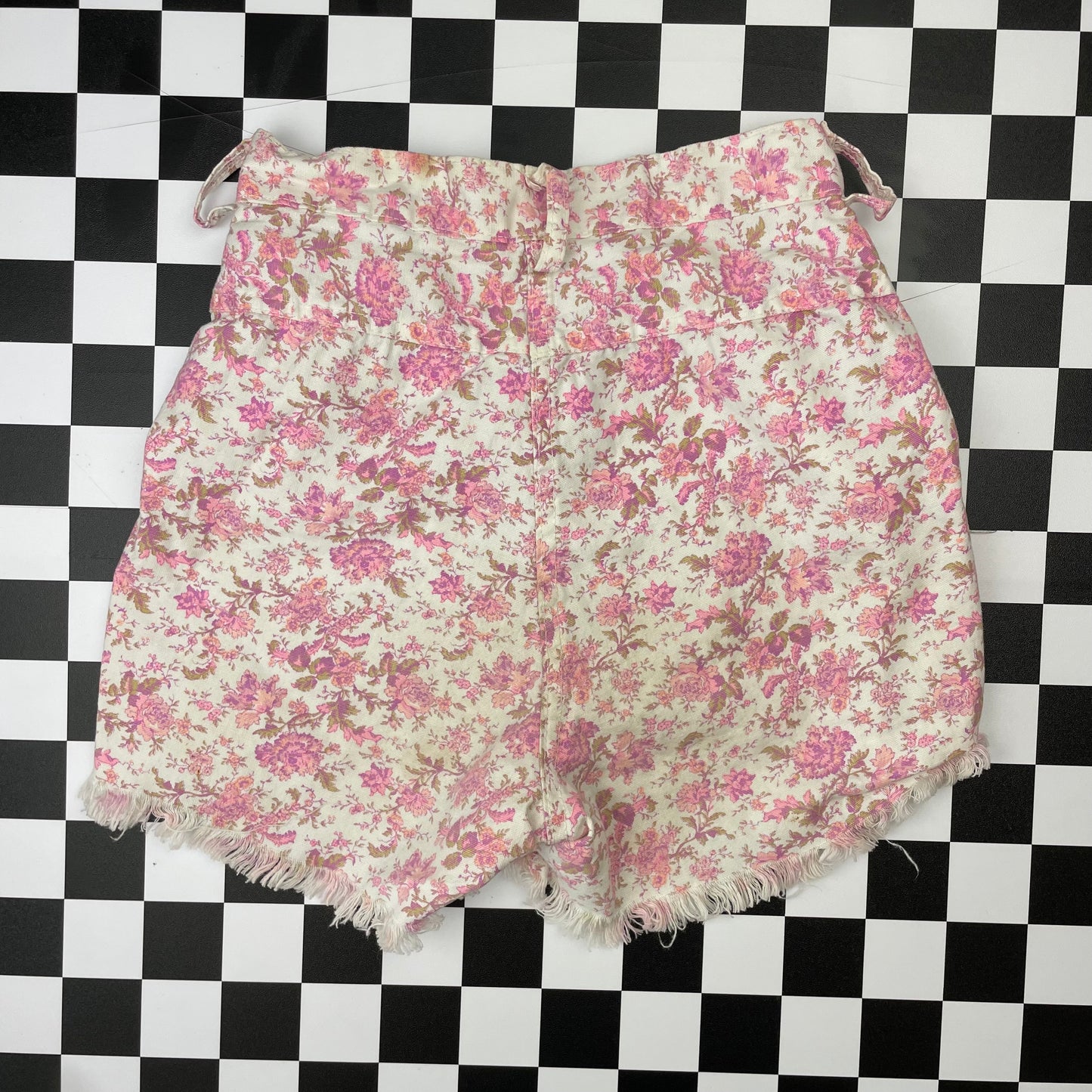 Vintage 1970's Pink Floral Shorts - Youth Medium