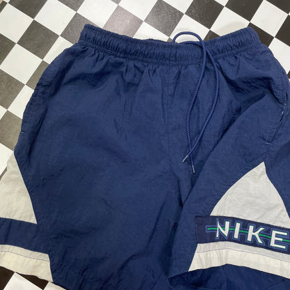 Vintage 1990's Nike Windbreaker Shorts - Youth Medium