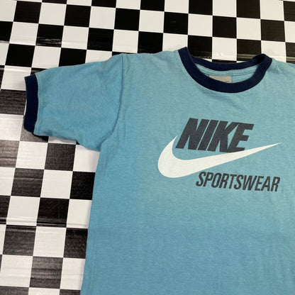 Y2K Nike Sportswear T-Shirt - Youth Medium