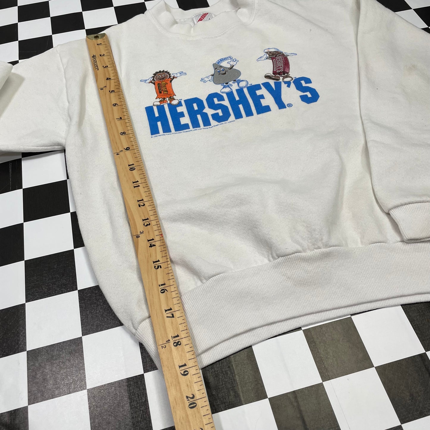 1996 Hershey's Sweatshirt - Youth Medium