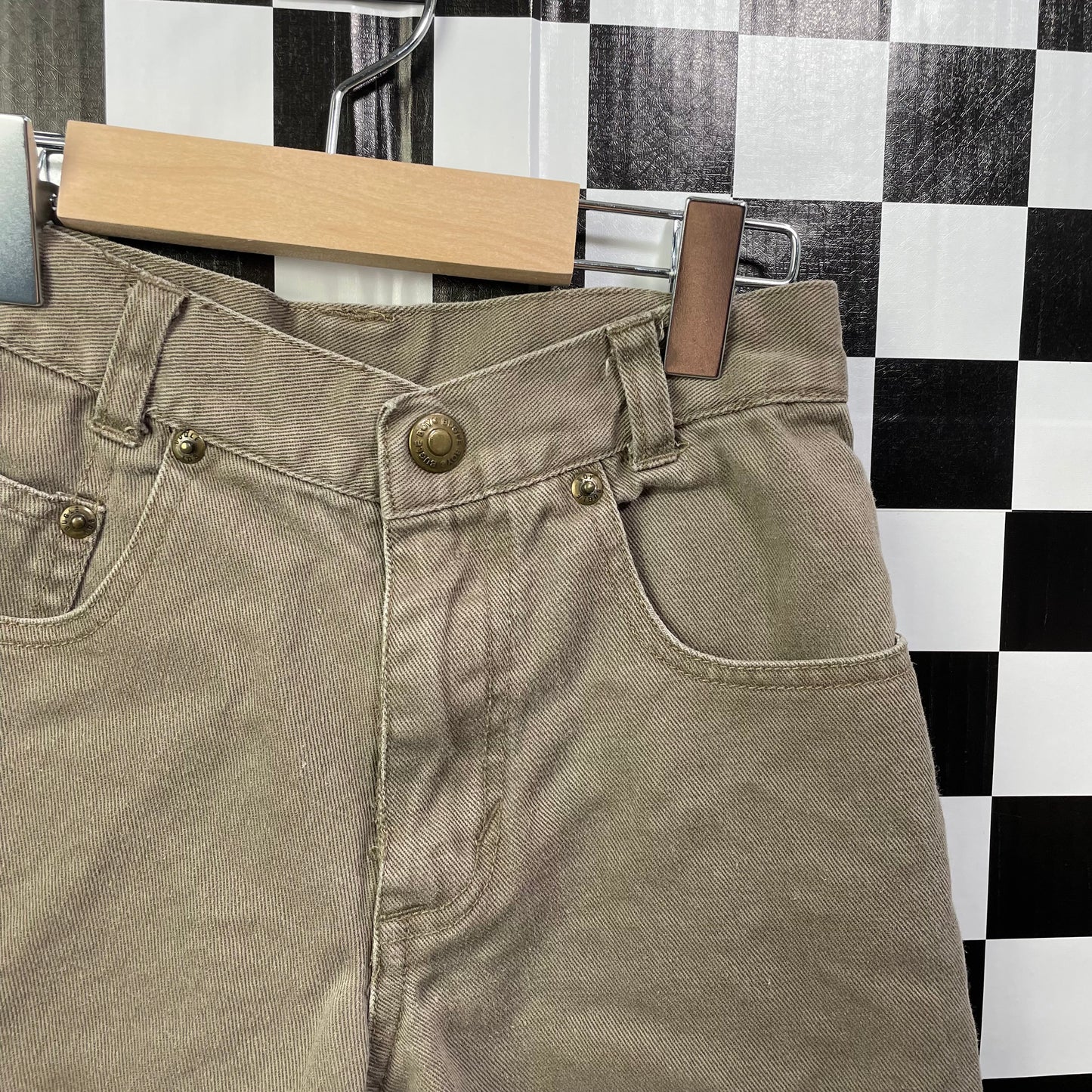 Y2K Bugle Boy Tan Bermuda Shorts - Size 8 Regular