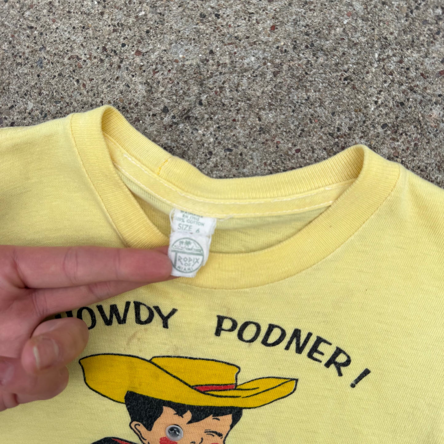 Vintage 1960's "Howdy Podner" Las Vegas T-Shirt - 2T