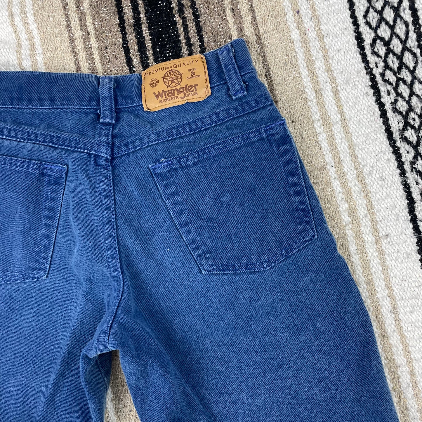 Vintage Wrangler Blue Shorts - Size 10