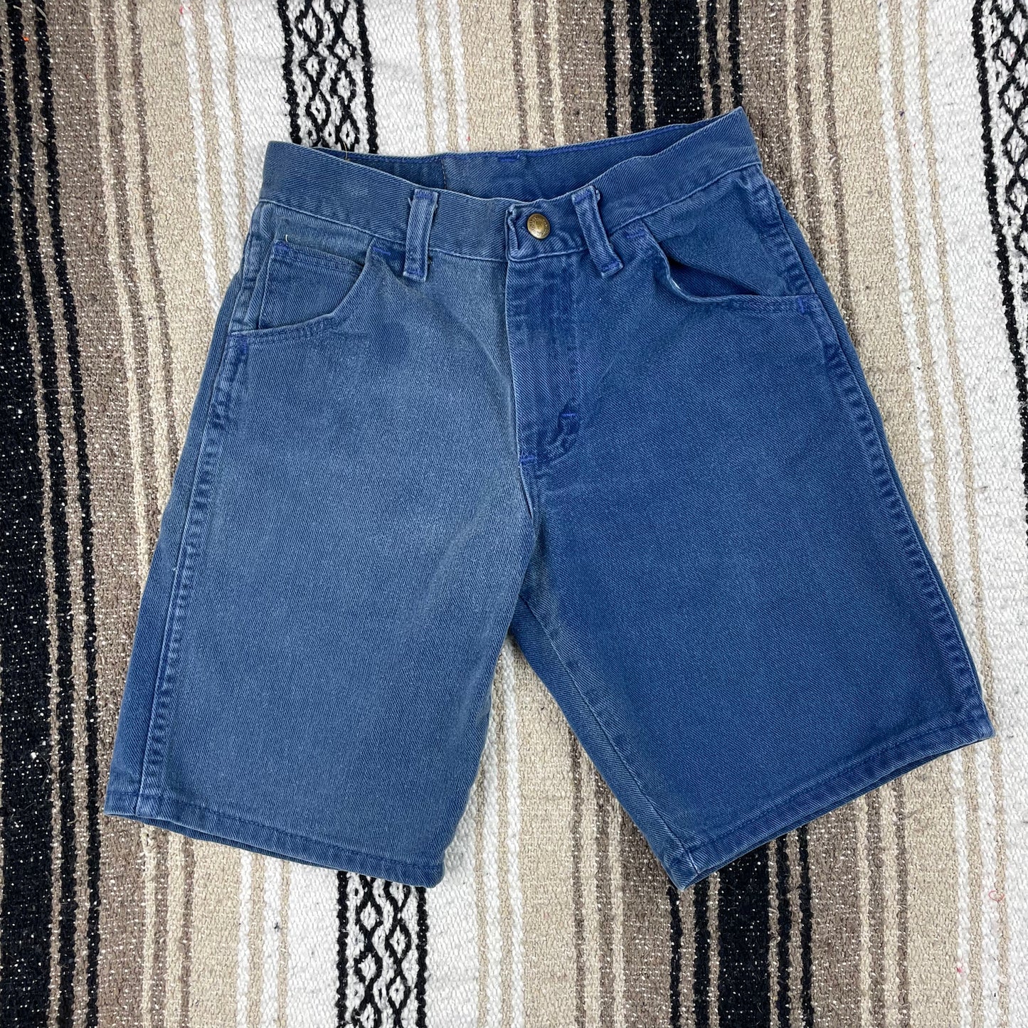 Vintage Wrangler Blue Shorts - Size 10